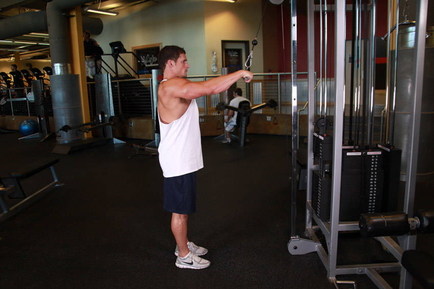 Single Arm Straight Arm Pulldown demonstration
