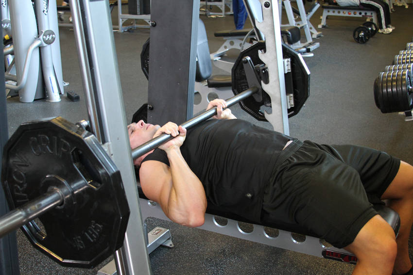 Smith Machine Close Grip Bench Press demonstration