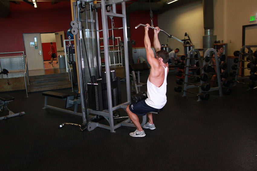 Underhand Lat Pulldown demonstration