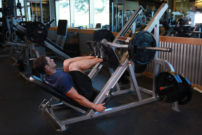 Leg Press Narrow Stance demonstration