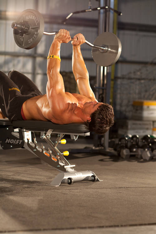 Close Grip EZ Bar Press: uitvoering